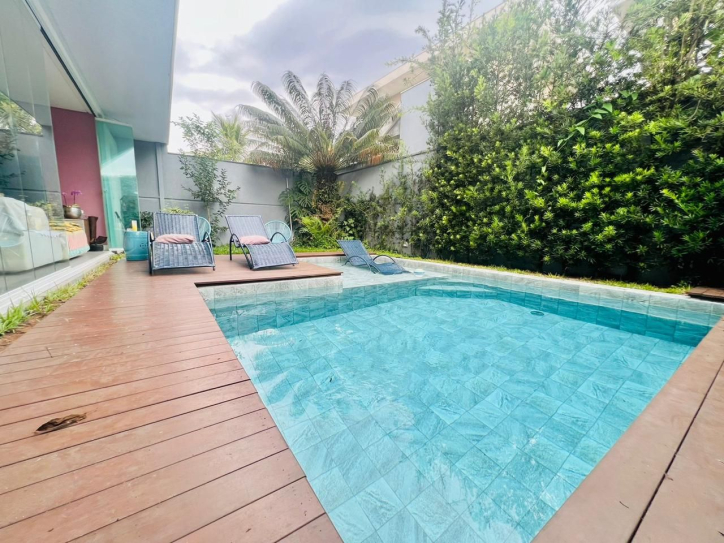 Casa de Condomínio à venda com 3 quartos, 260m² - Foto 2