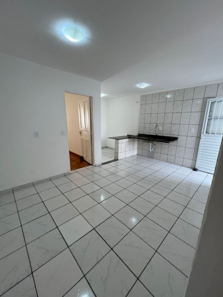 Casa, 3 quartos, 81 m² - Foto 2