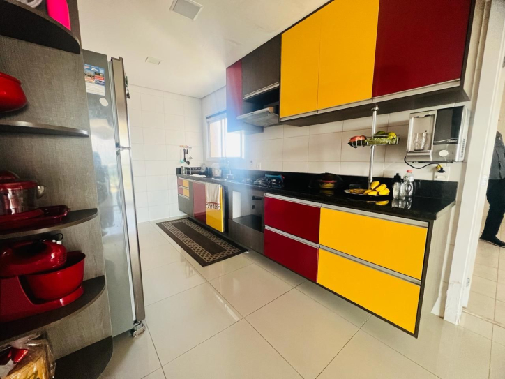 Apartamento à venda com 4 quartos, 245m² - Foto 6
