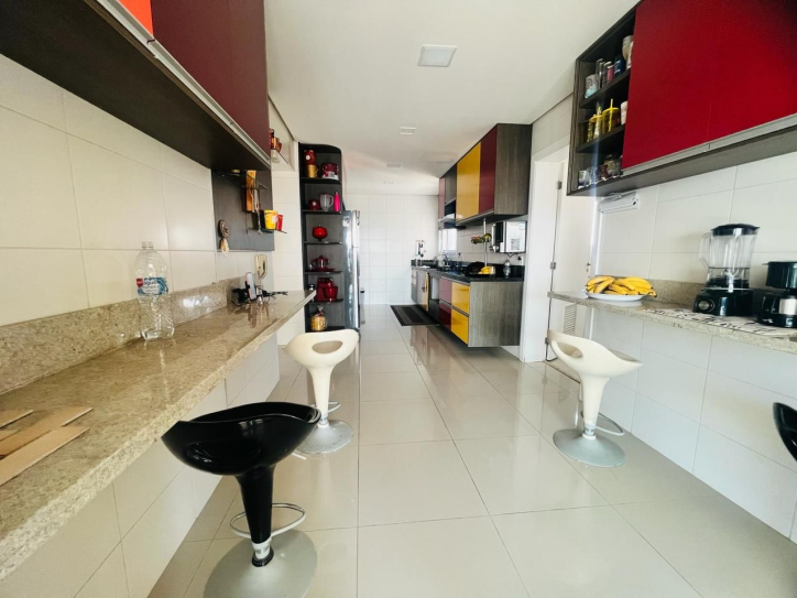 Apartamento à venda com 4 quartos, 245m² - Foto 8