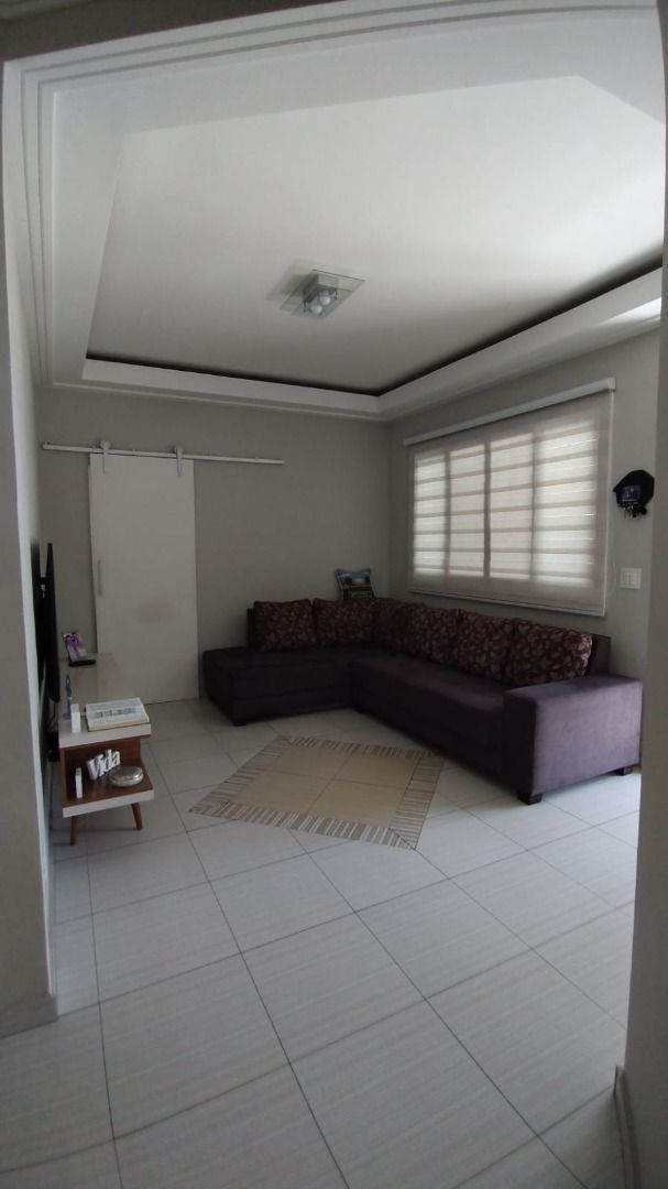 Casa, 3 quartos, 180 m² - Foto 1