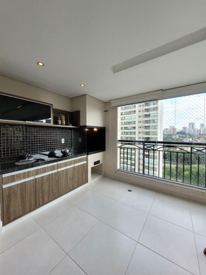 Apartamento à venda com 3 quartos, 172m² - Foto 1