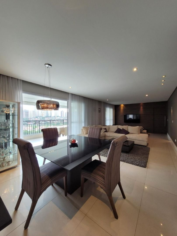 Apartamento à venda com 3 quartos, 172m² - Foto 2