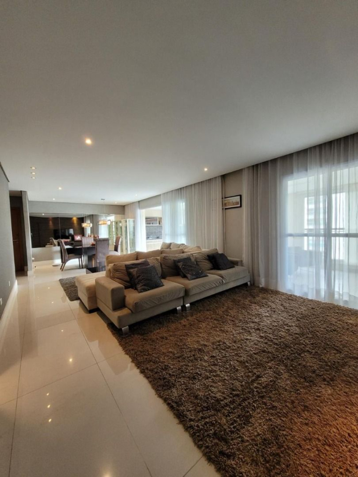 Apartamento à venda com 3 quartos, 172m² - Foto 3