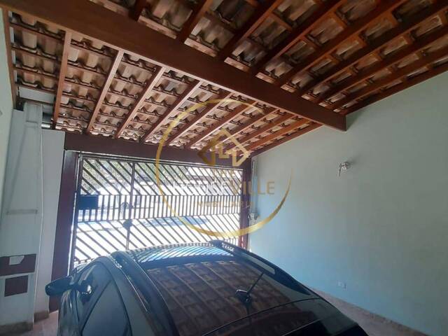 Casa para Venda em São José dos Campos - 3