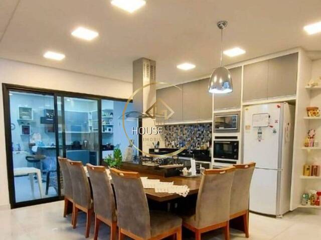 Casa para Venda em São José dos Campos - 5