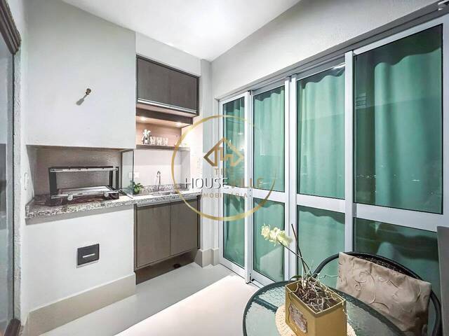 Apartamento para Venda em São José dos Campos - 2