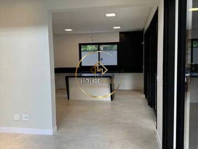 Casa em condomínio para Venda em São José dos Campos - 2