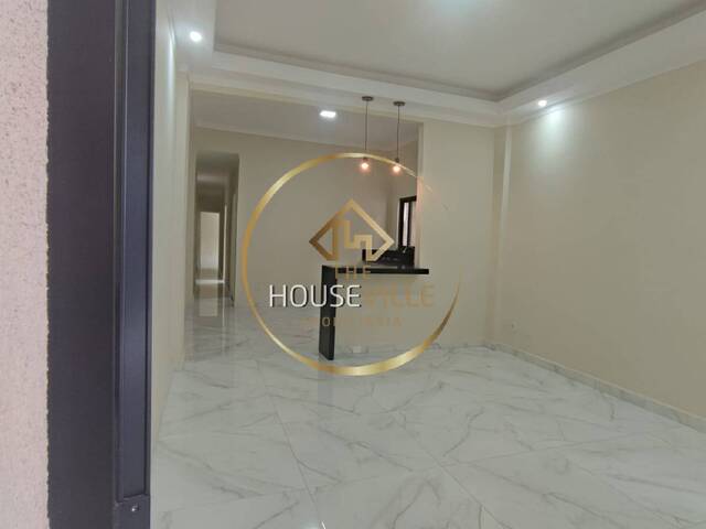 Casa para Venda em São José dos Campos - 3