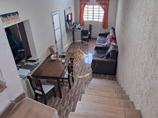 Casa para Venda em São José dos Campos - 3