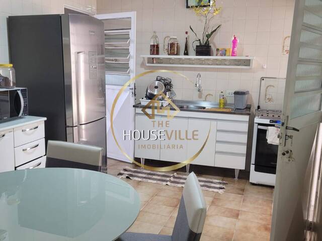 Casa para Venda em São José dos Campos - 4