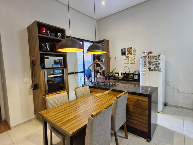 Casa para Venda em São José dos Campos - 4