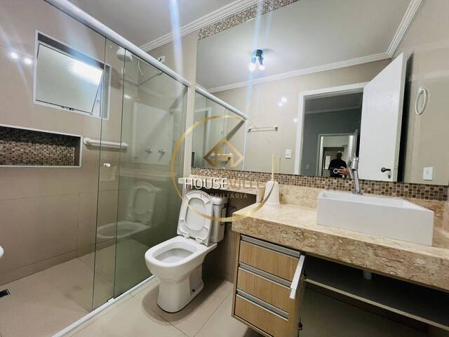 Casa para Venda em São José dos Campos - 4