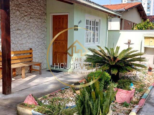 Casa para Venda em São José dos Campos - 2