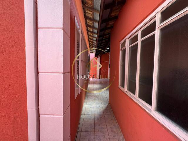 Casa para Venda em São José dos Campos - 3