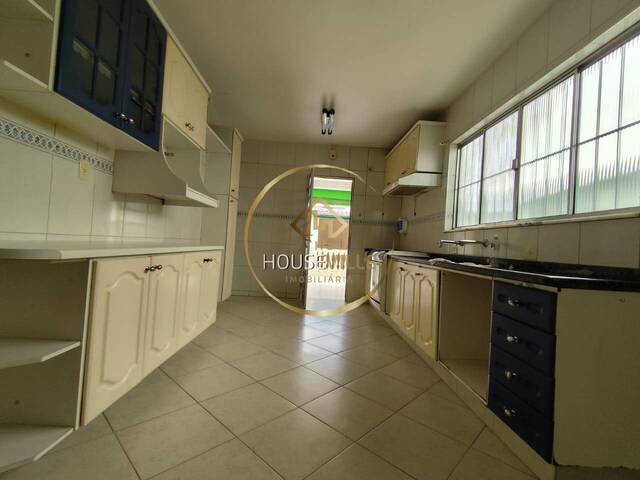 Casa para Venda em São José dos Campos - 3