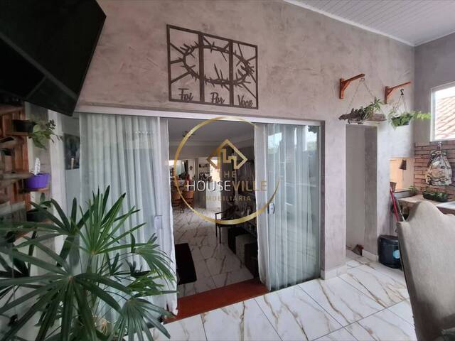 Casa para Venda em São José dos Campos - 4