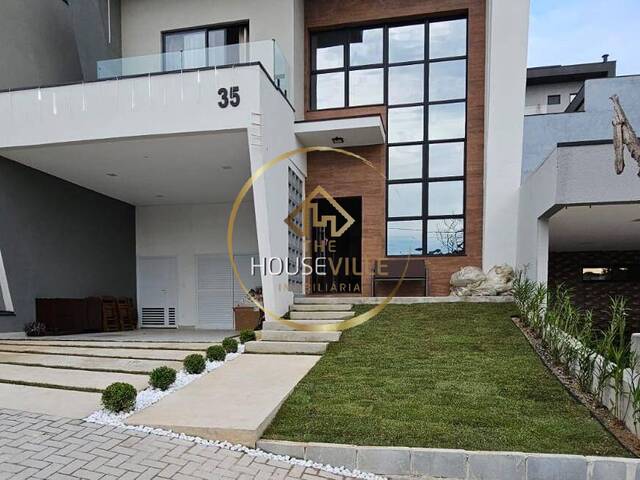 #1014 - Casa para Venda em São José dos Campos - SP