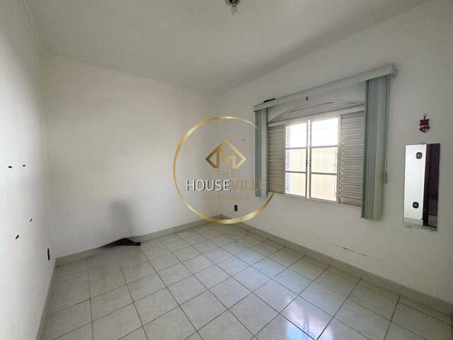 Casa para Venda em São José dos Campos - 2