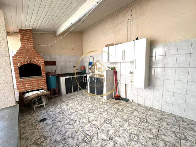 Casa para Venda em São José dos Campos - 4