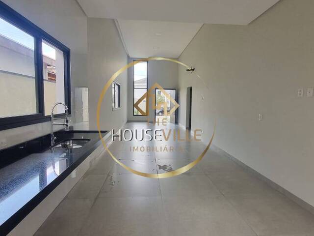Casa para Venda em São José dos Campos - 5