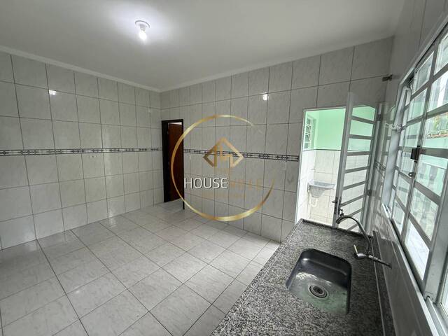 Casa para Venda em São José dos Campos - 3