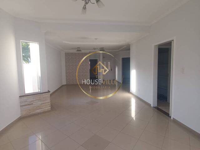 Casa para Venda em São José dos Campos - 4