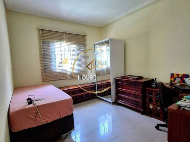 Casa para Venda em São José dos Campos - 4