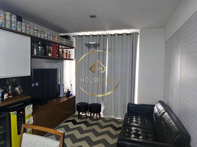 Apartamento para Venda em São José dos Campos - 2