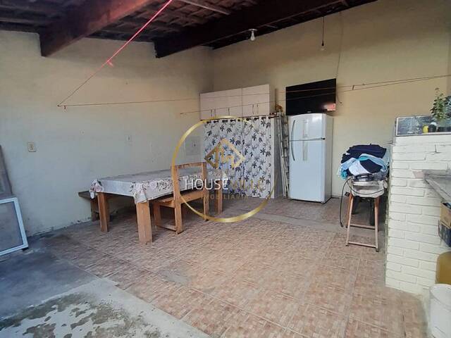 Casa para Venda em São José dos Campos - 3