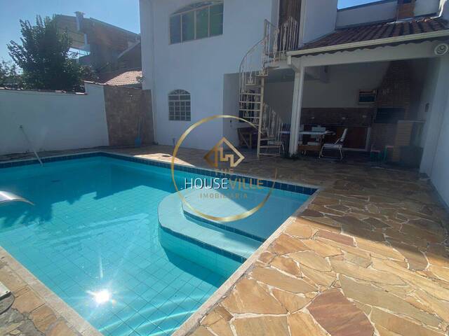 Casa para Venda em São José dos Campos - 4