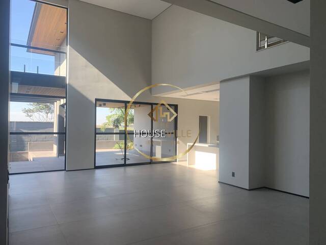 Casa para Venda em São José dos Campos - 5