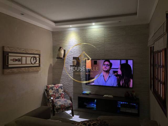 Casa para Venda em São José dos Campos - 3