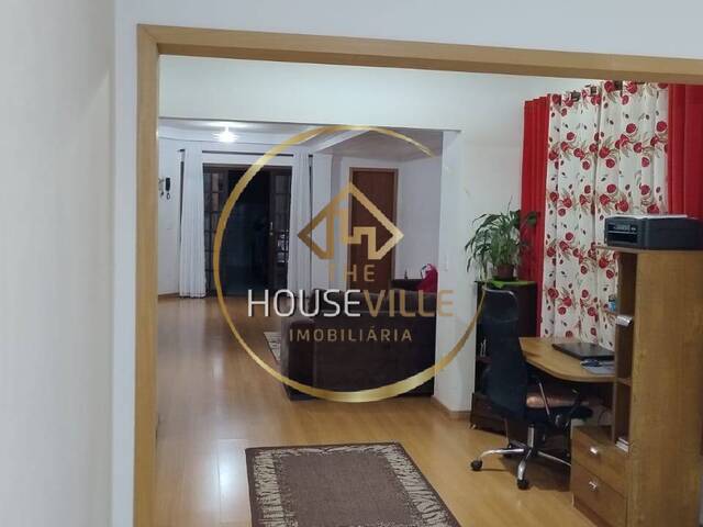 Casa para Venda em São José dos Campos - 4