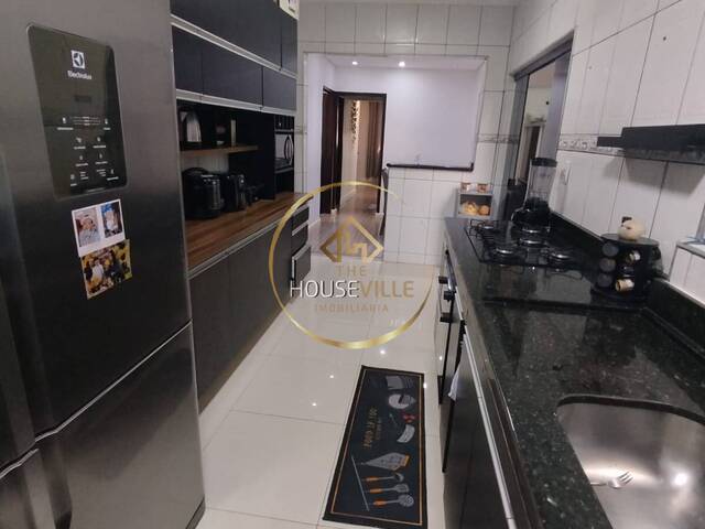 Casa para Venda em São José dos Campos - 4
