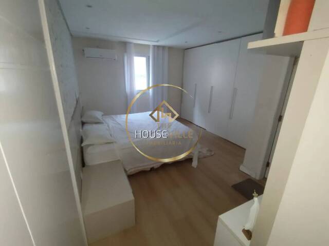 Casa para Venda em São José dos Campos - 2