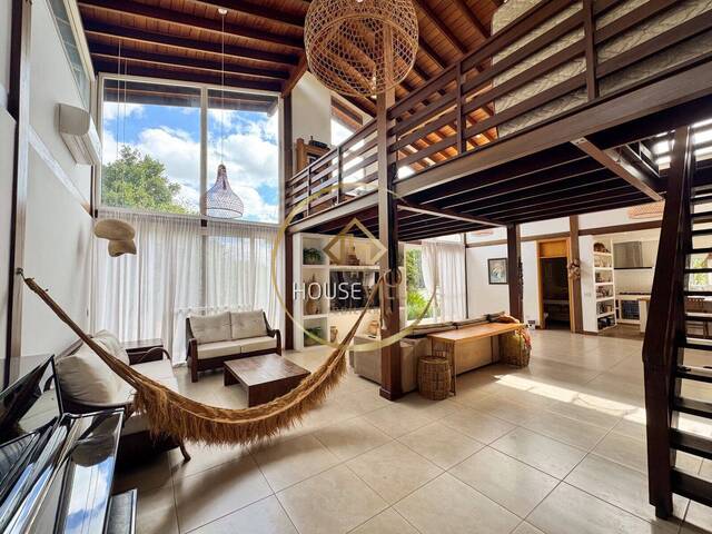 Casa para Venda em Santana de Parnaíba - 2