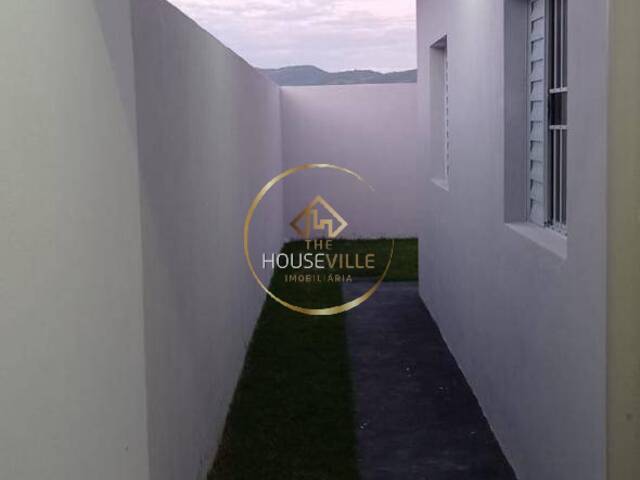 Casa para Venda em São José dos Campos - 4