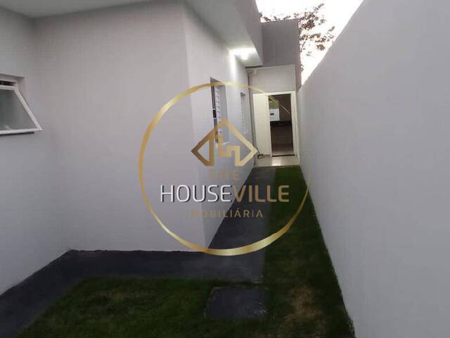 Casa para Venda em São José dos Campos - 2