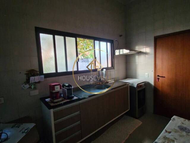 Casa para Venda em São José dos Campos - 4