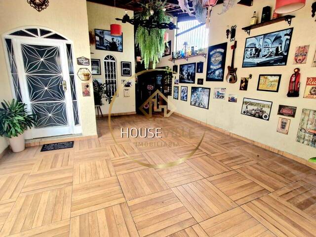 Casa para Venda em São José dos Campos - 3