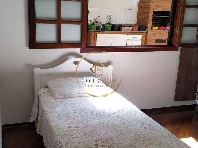 Casa para Venda em São José dos Campos - 4