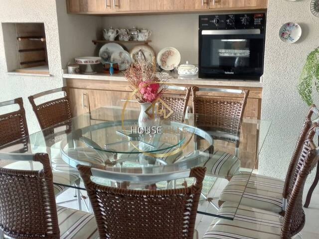 Apartamento para Venda em São José dos Campos - 2