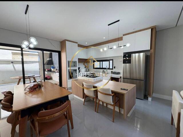 Casa em condomínio para Venda em São José dos Campos - 2