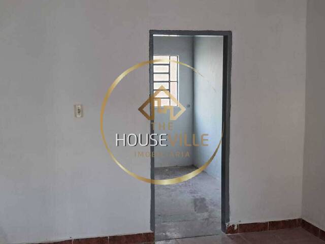 Casa para Venda em São José dos Campos - 4