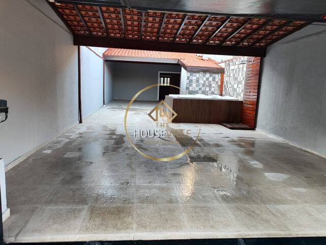 Casa para Venda em São José dos Campos - 3