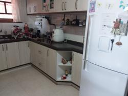 Casa para Venda em São José dos Campos - 4