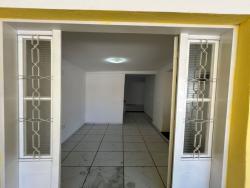 Casa para Venda em São José dos Campos - 2