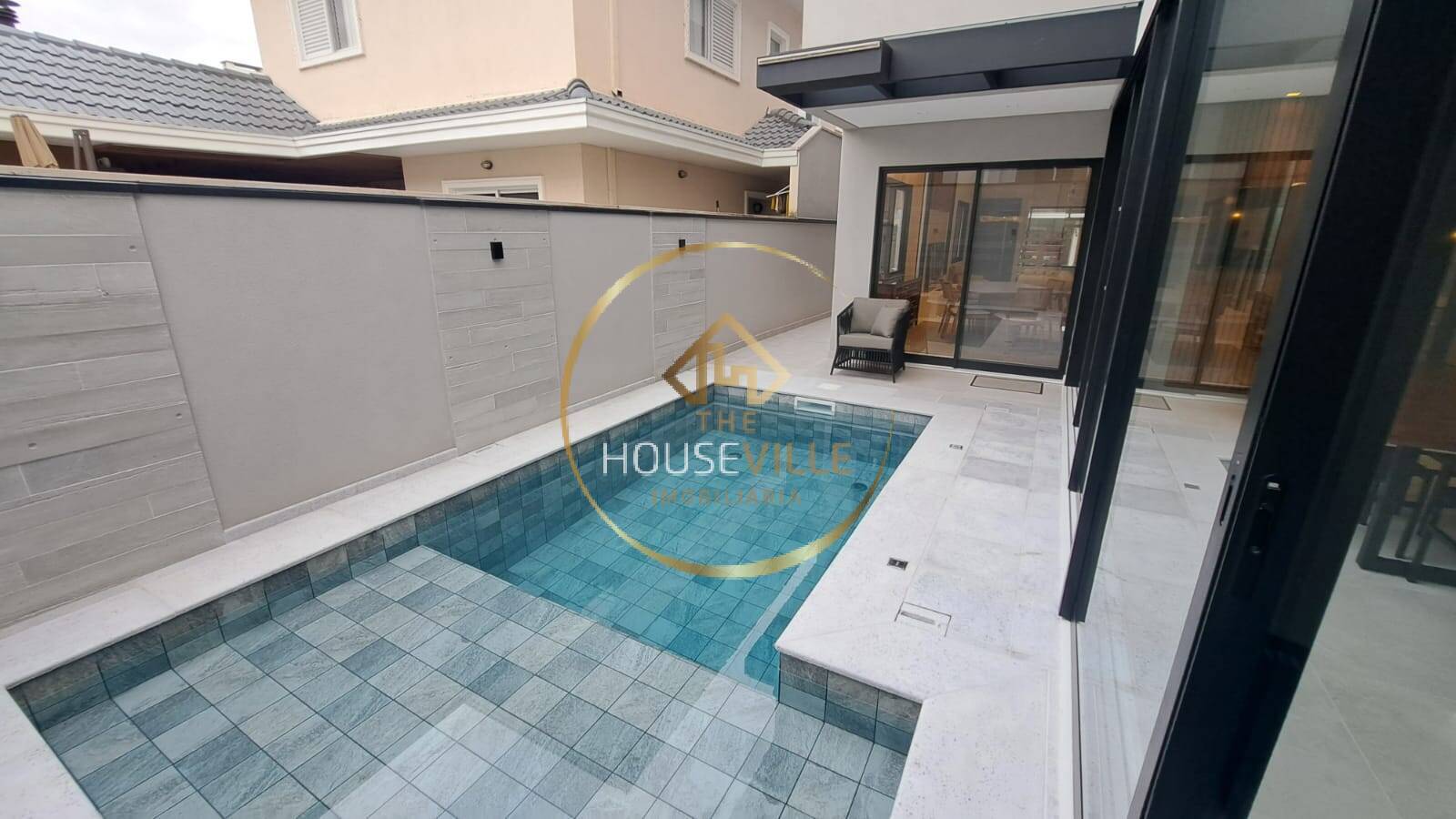Casa de Condomínio à venda com 4 quartos, 270m² - Foto 13