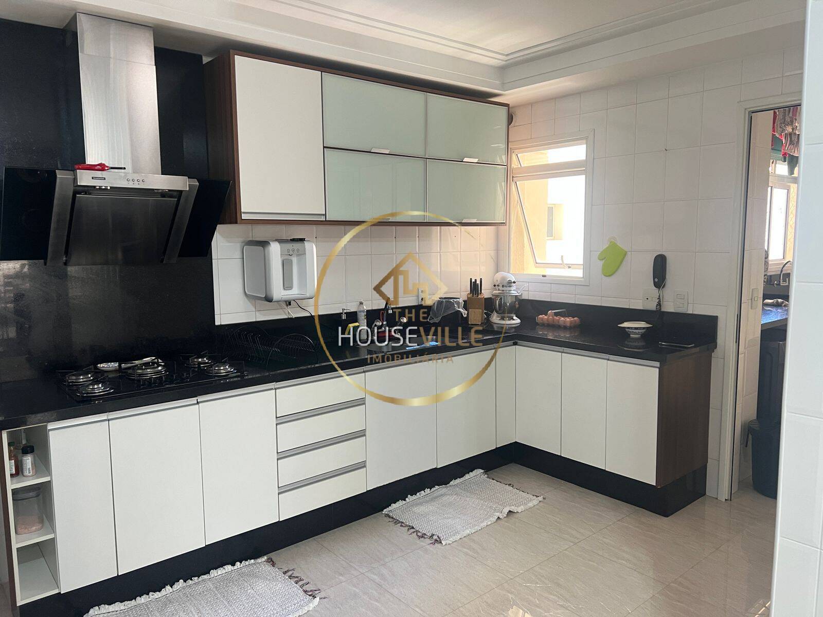 Apartamento à venda com 3 quartos, 196m² - Foto 11